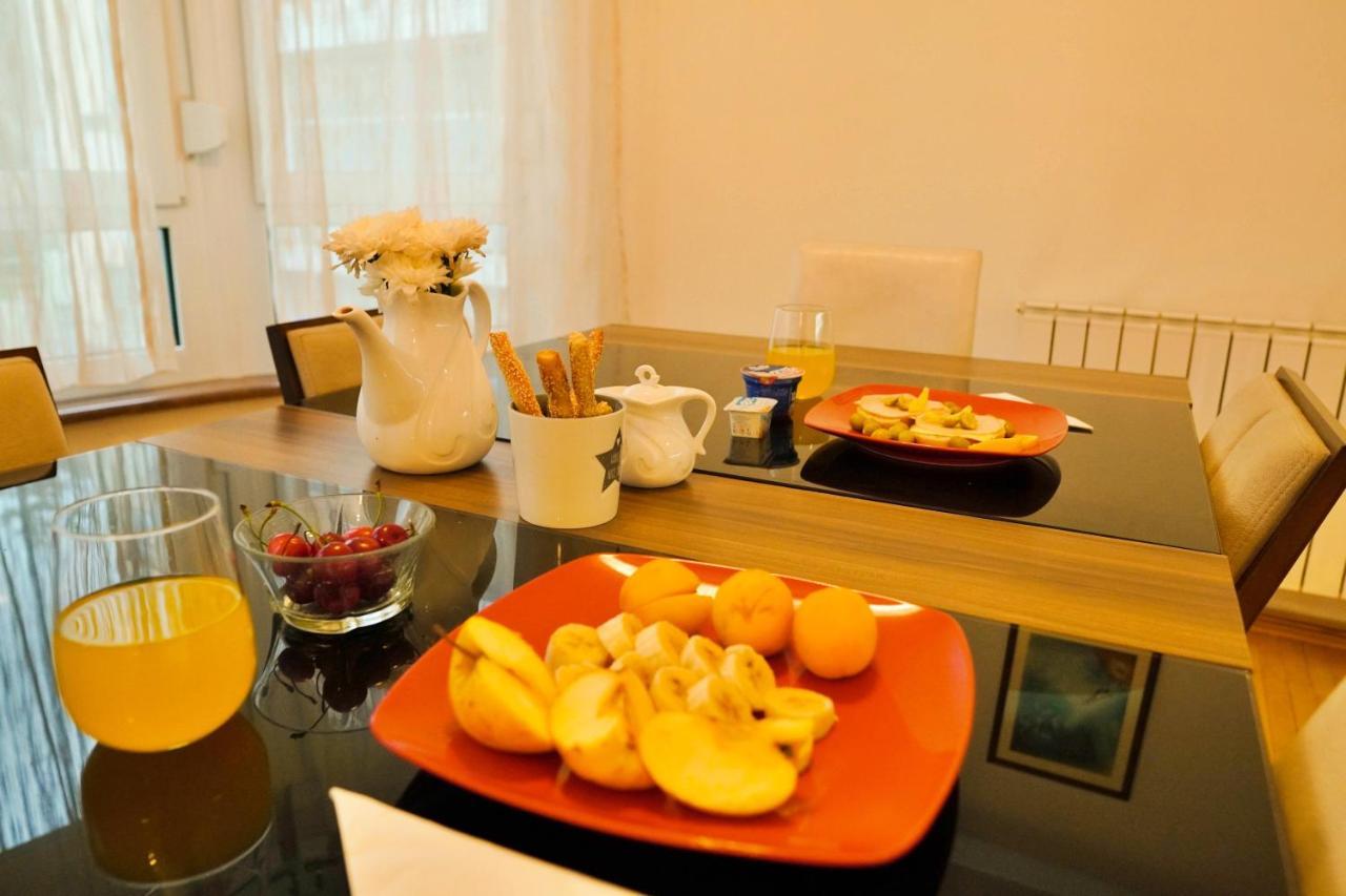 סראייבו City Center Grand Apartment - Three-Bedroom, Free Parking מראה חיצוני תמונה