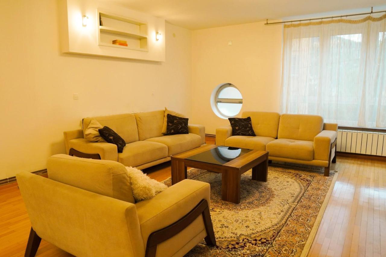 סראייבו City Center Grand Apartment - Three-Bedroom, Free Parking מראה חיצוני תמונה