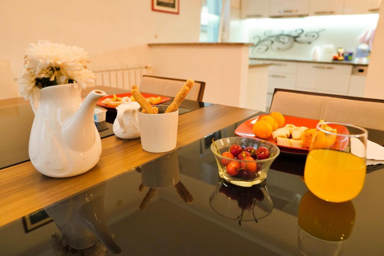 סראייבו City Center Grand Apartment - Three-Bedroom, Free Parking מראה חיצוני תמונה