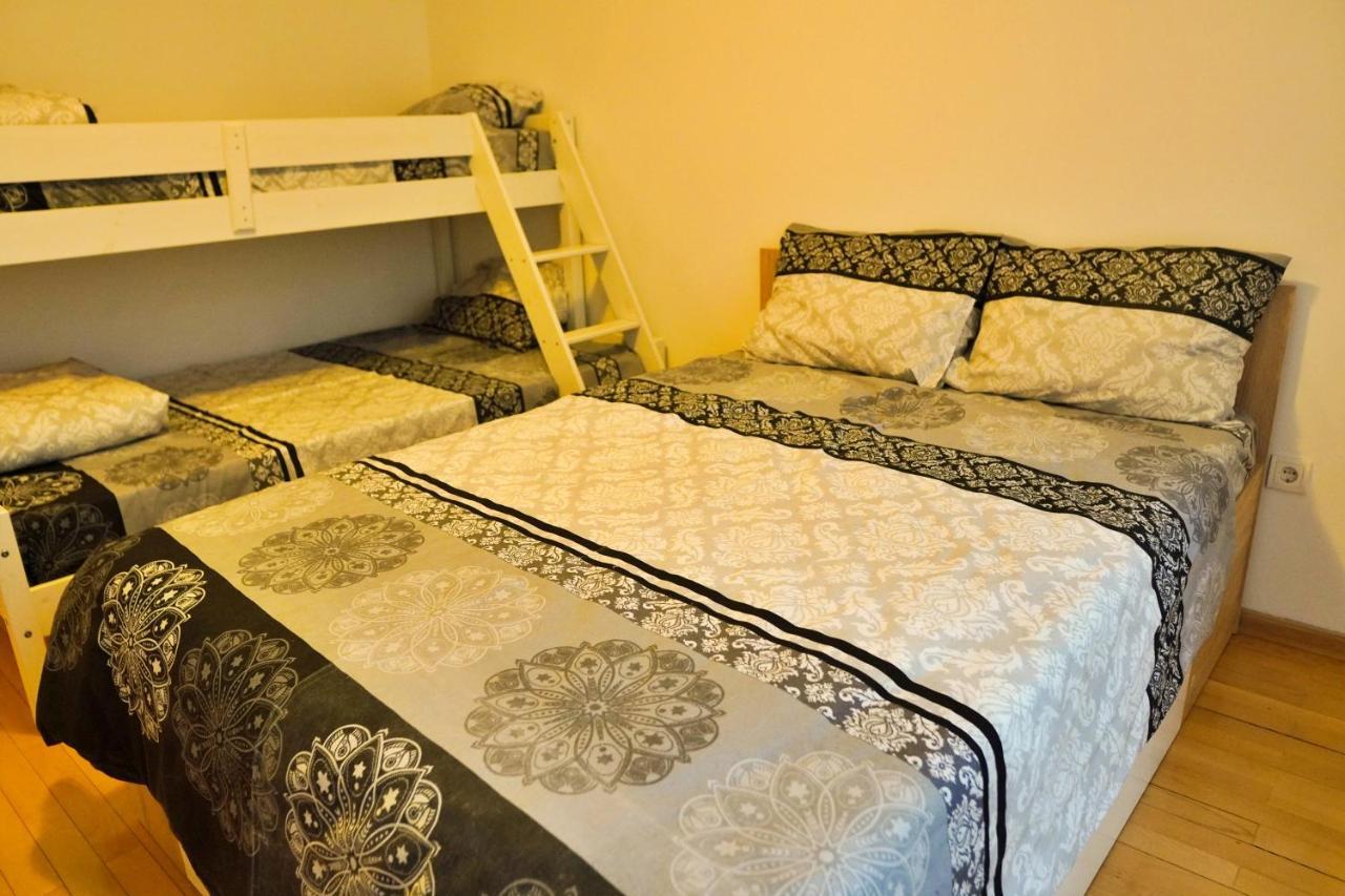 סראייבו City Center Grand Apartment - Three-Bedroom, Free Parking מראה חיצוני תמונה